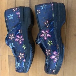 Floral Dansko XP Clogs